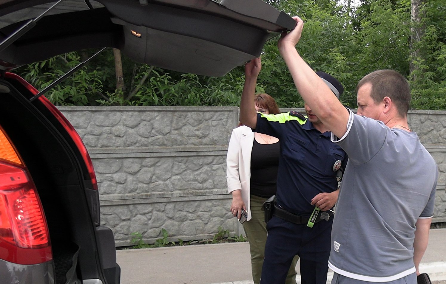 В Светлом проведён рейд по проверке водителей на предмет употребления и перевозки наркотических веществ.