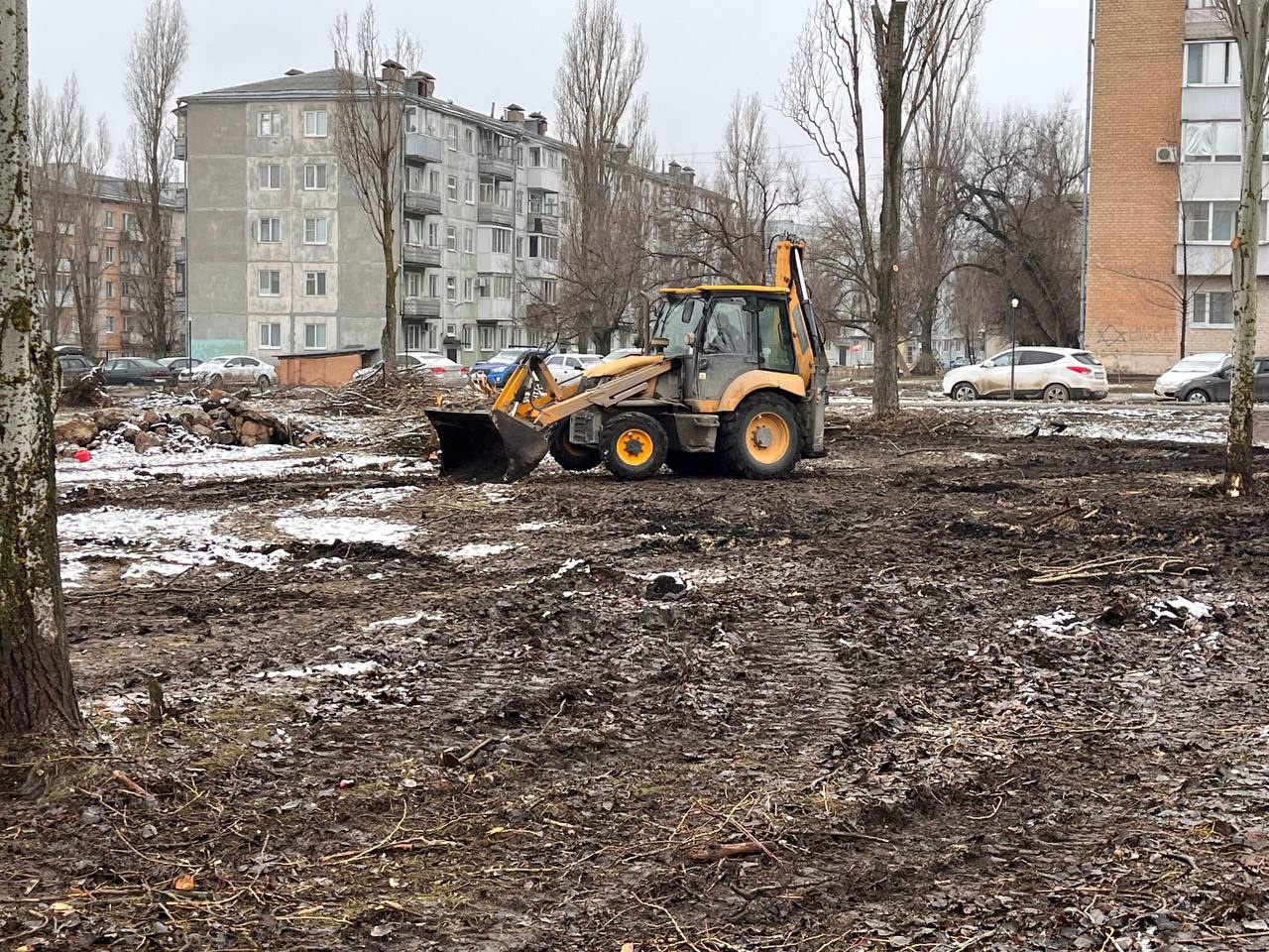 На территории «Каскада» подрядчик приступил к выполнению работ по благоустройству.