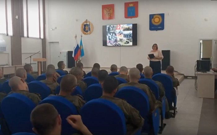 В Доме культуры прошла интерактивная беседа «Непокоренный Брест».