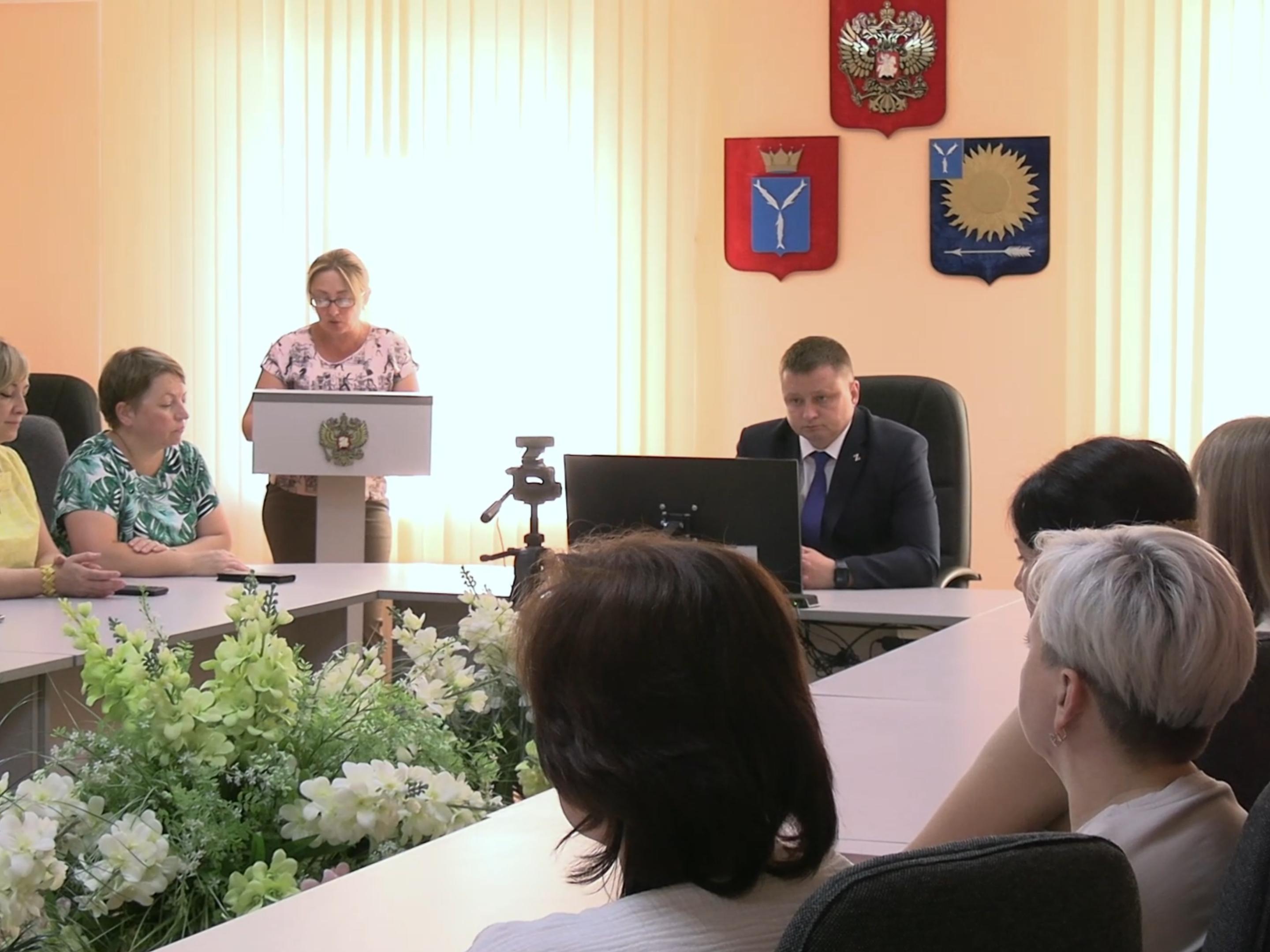 Депутаты отчитались перед избирателями о своей работе.