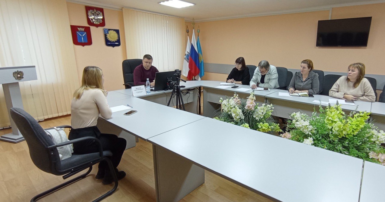 Глава городского округа ЗАТО Светлый провел личную встречу с жителями.