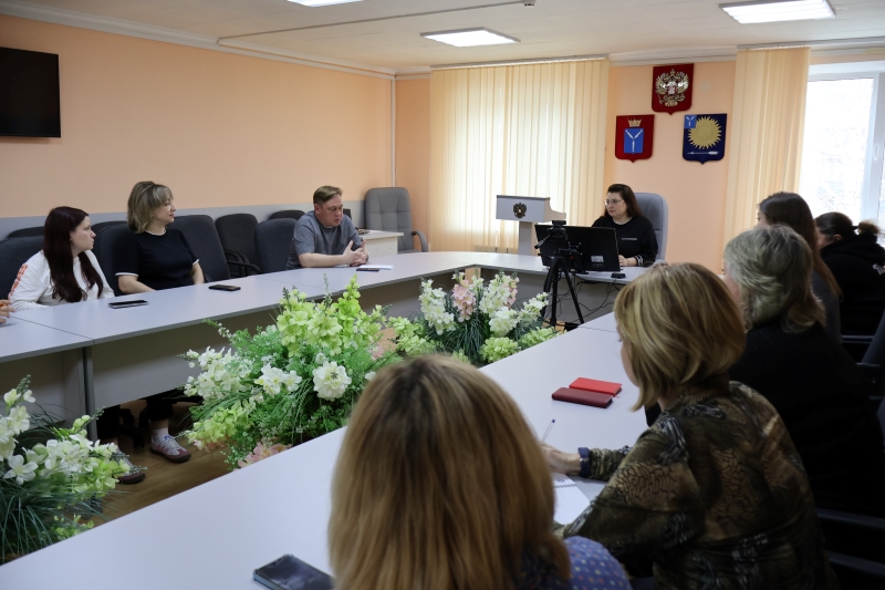 Светловские волонтеры помогут проголосовать за территории посёлка для благоустройства по программе ФКГС.