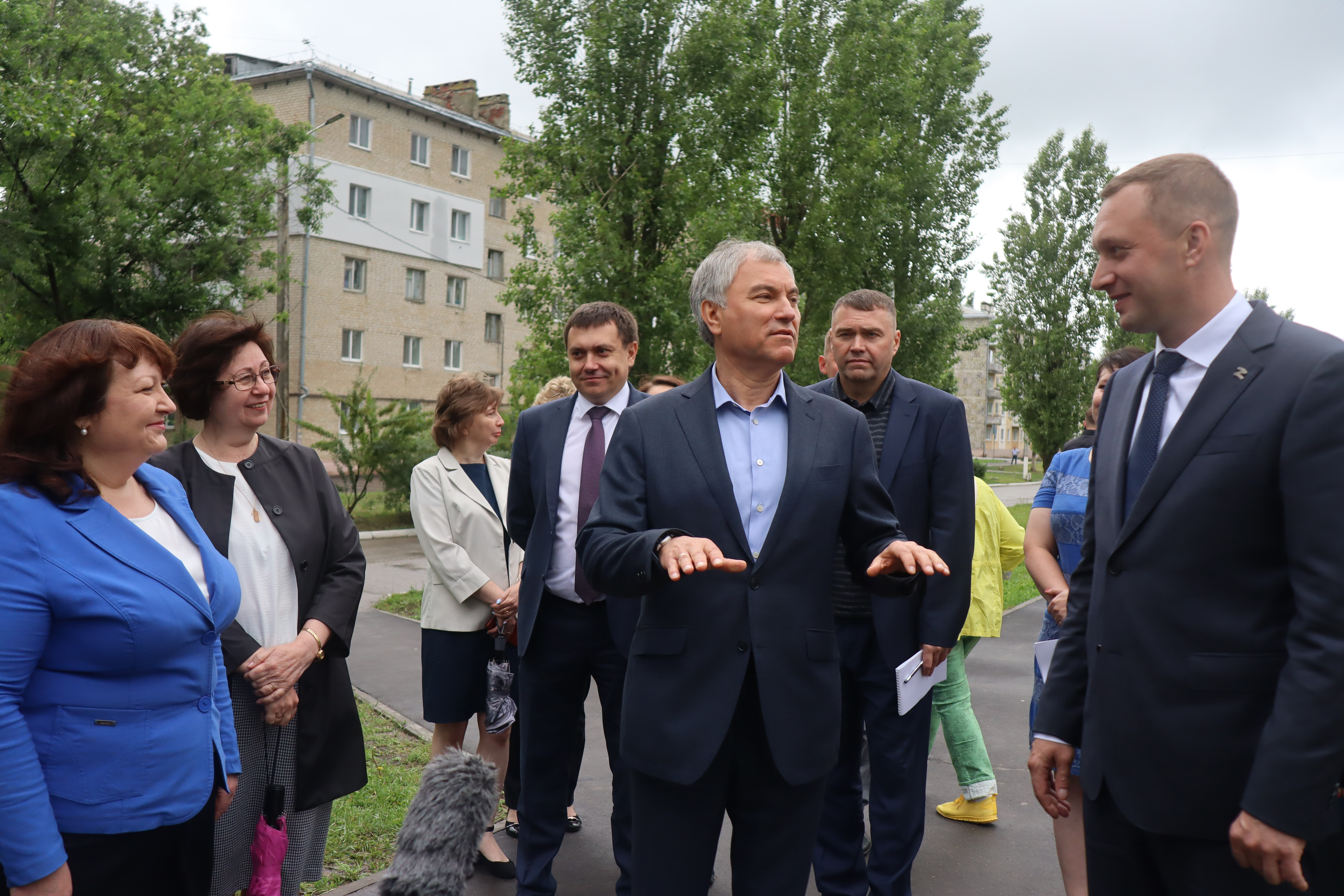 В ЗАТО Светлом до конца года построят круглогодичную школьную ледовую арену и универсальный спортзал..