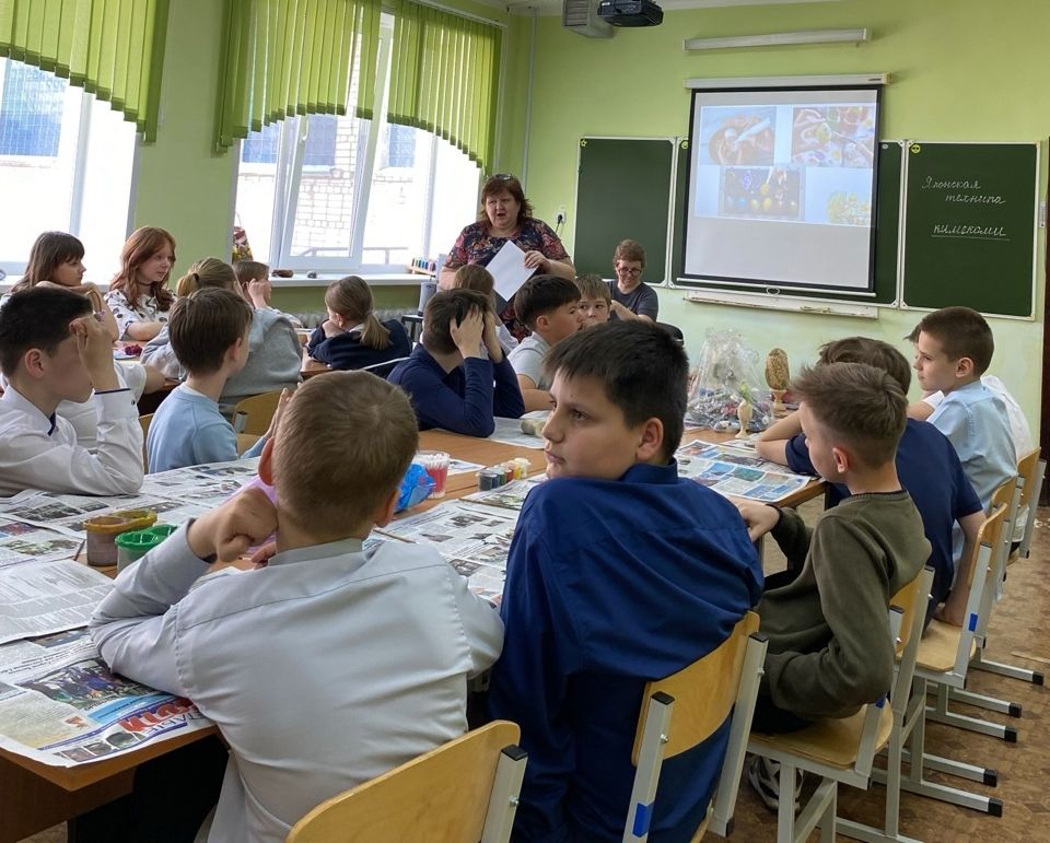 Школьников пригласили на Пасхальные посиделки.