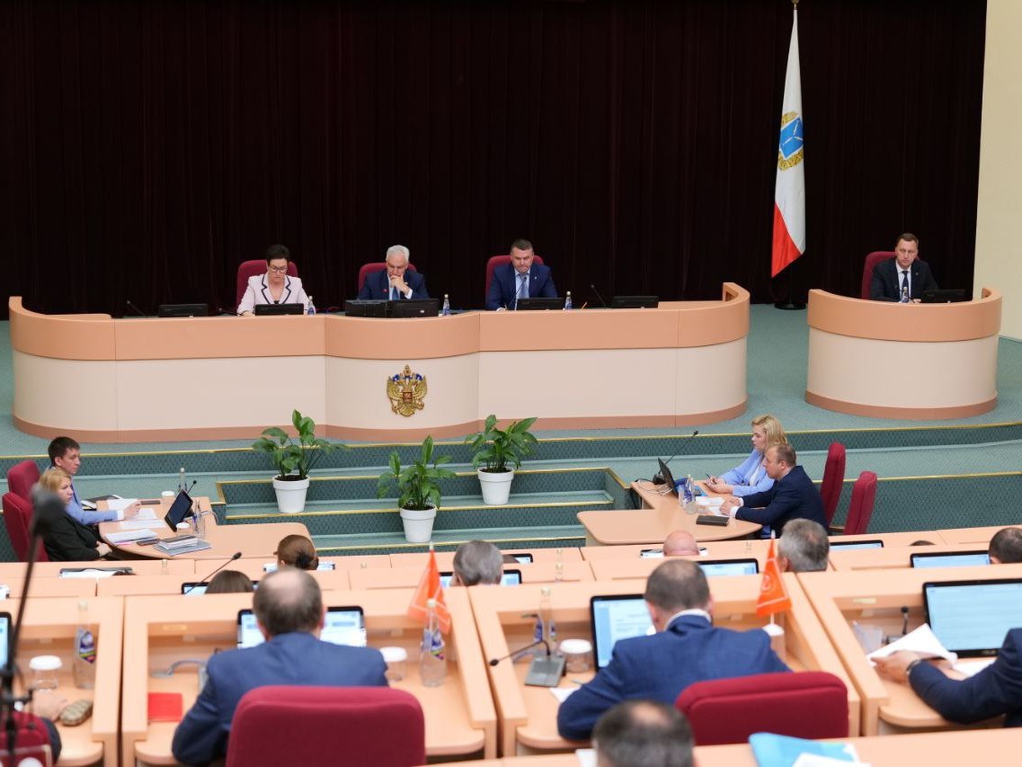 Сегодня в областной думе были рассмотрены и поддержаны несколько важных инициатив по выделению средств из регионального бюджета..