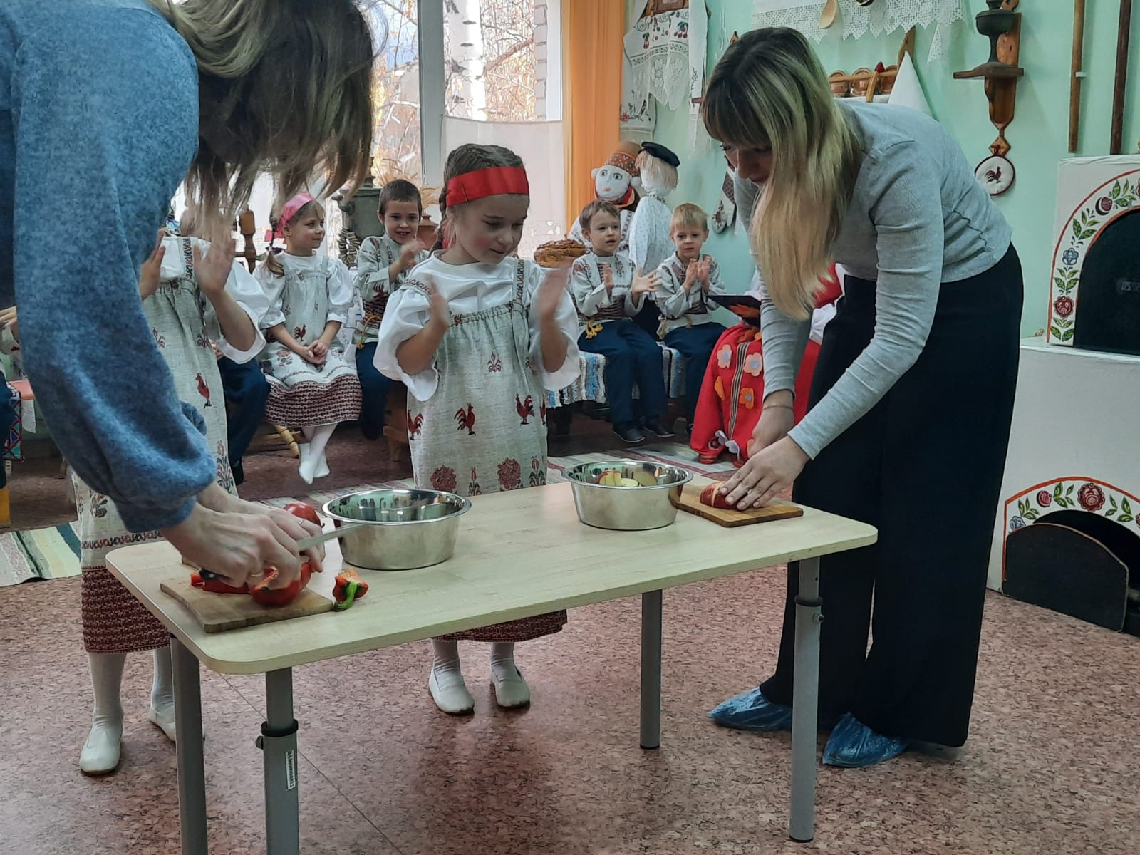 Дошколята вместе с родителями побывали на «осенних посиделках».