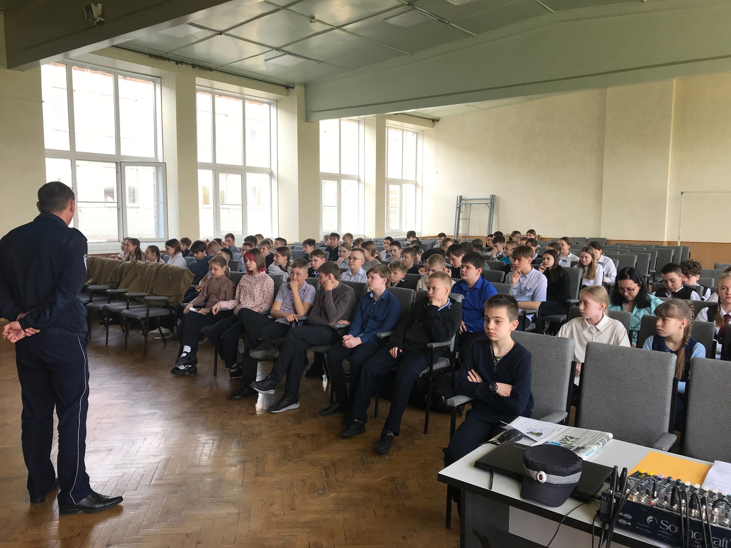 Подросткам напомнили об ответственности несовершеннолетних в сфере безопасности дорожного движения.