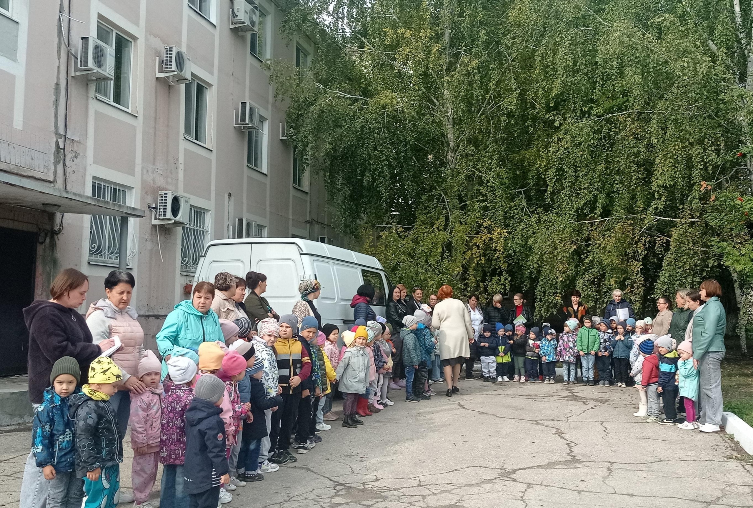 В детском саду прошли тренировочные пожарные эвакуации.