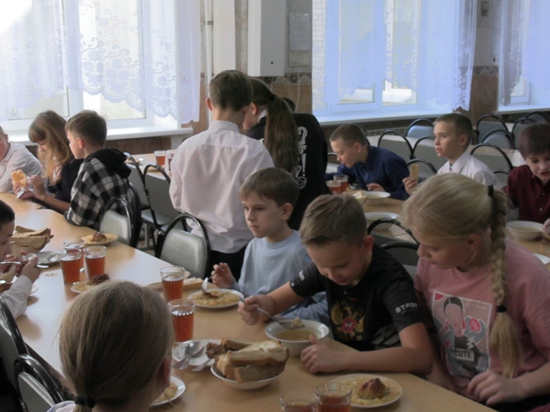 Родители оценили качество питания детей в школьной столовой.