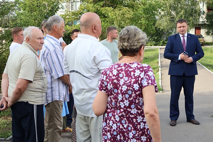 Очередная встреча главы городского округа с жителями посёлка пройдет в лопатинском парке.