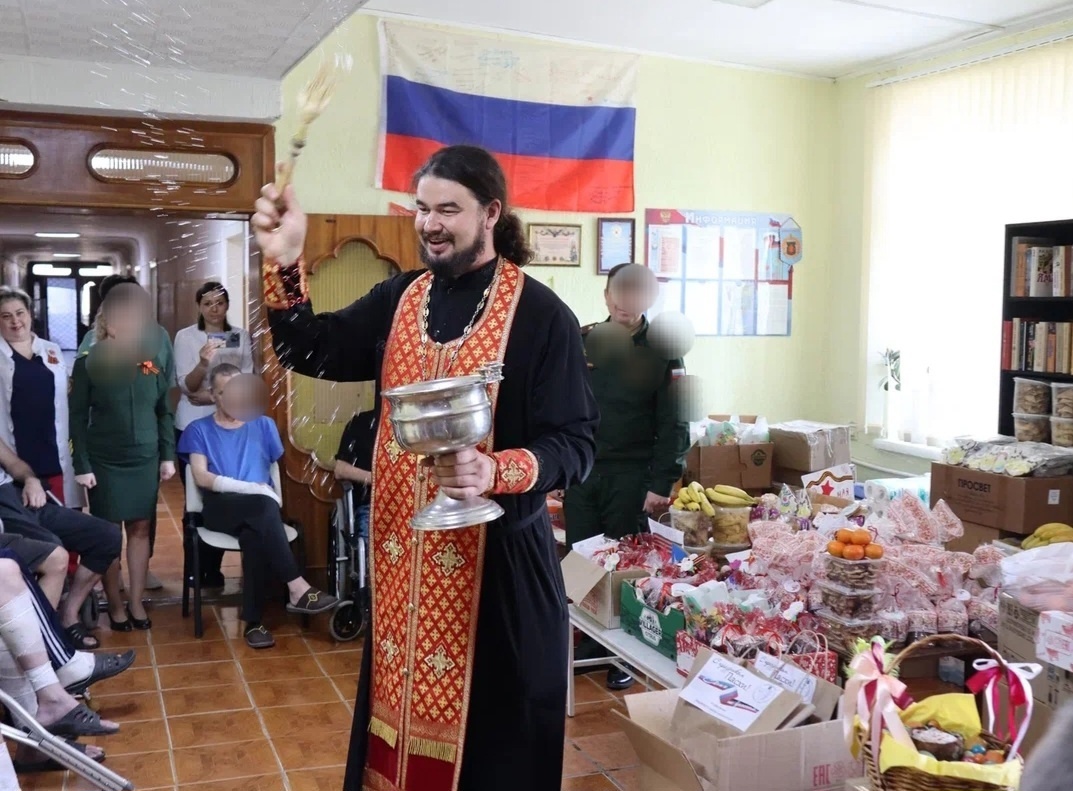 В дни светлой Пасхальной седмицы навестили участников специальной военной операции, находящихся на лечении в медицинском батальоне.