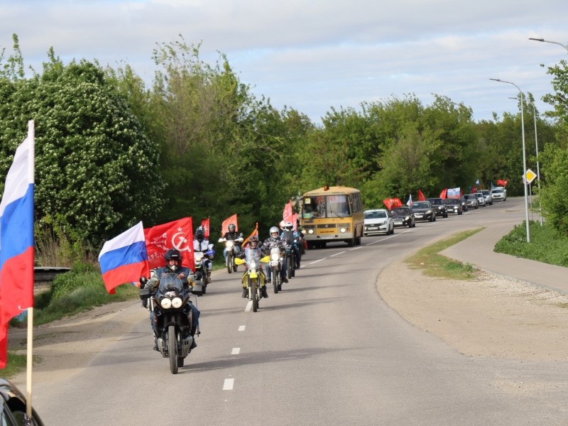 В Светлом прошёл «Бессмертный полк на автомобиле».