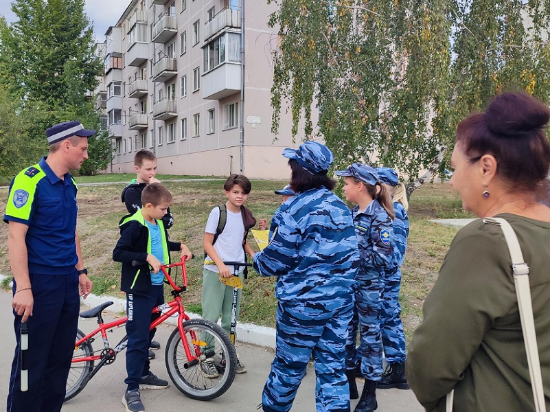 Светловцам напомнили правила дорожного движения.