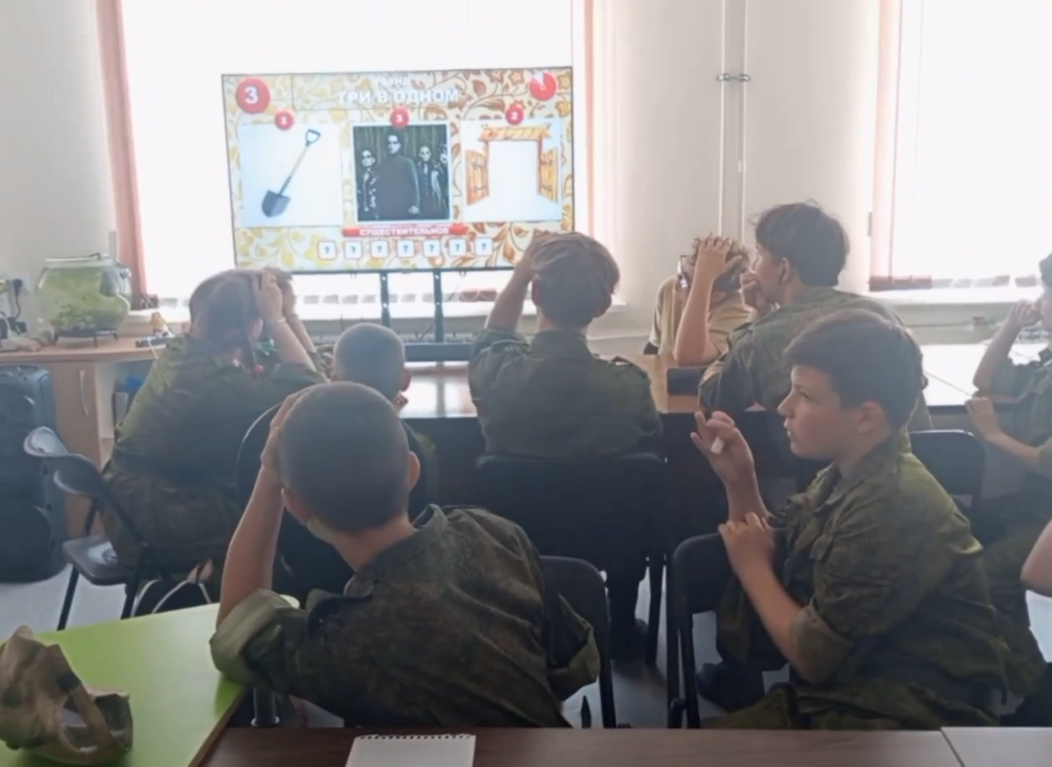Воспитанники военно-спортивного лагеря проверили свои знания в патриотическом квизе.
