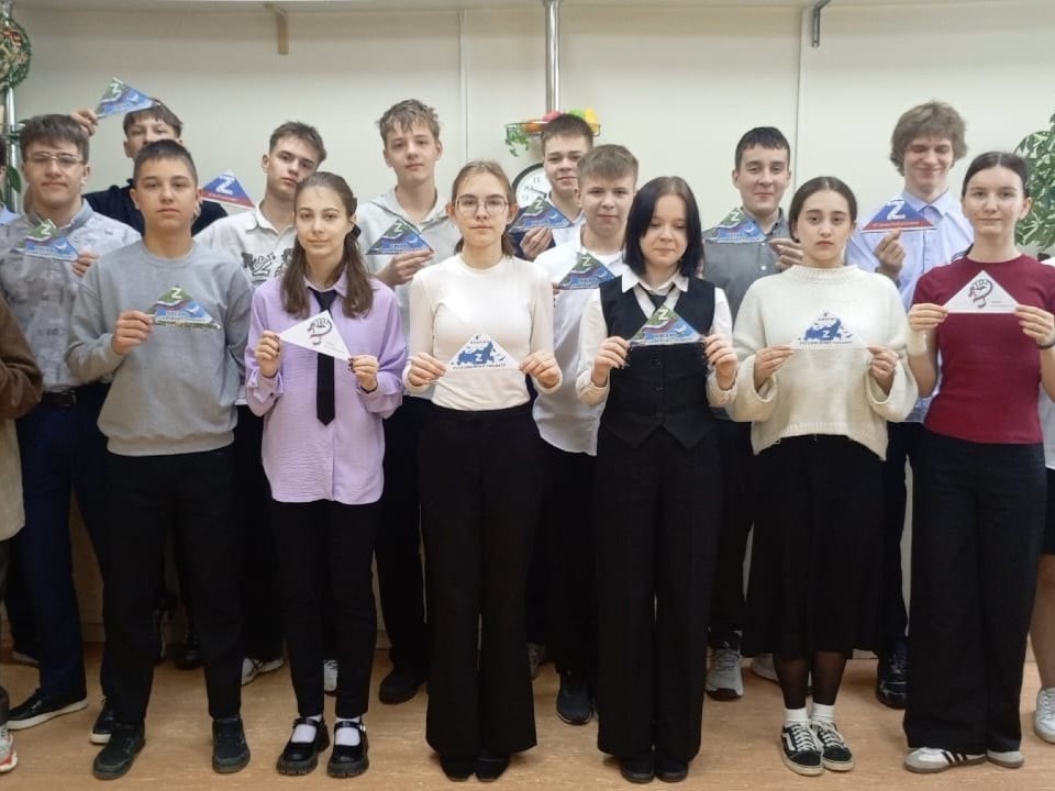 Светловские школьники поддержали всероссийские акции, посвящённые Дню Победы.