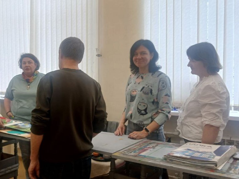 На отделении изобразительного искусства прошла промежуточная аттестация.