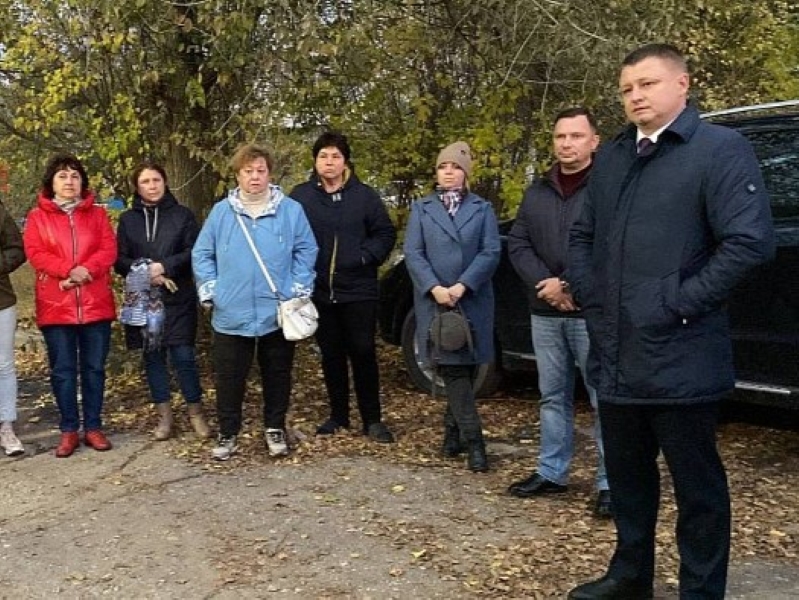 Сергей Баталов провел встречу с жителями.