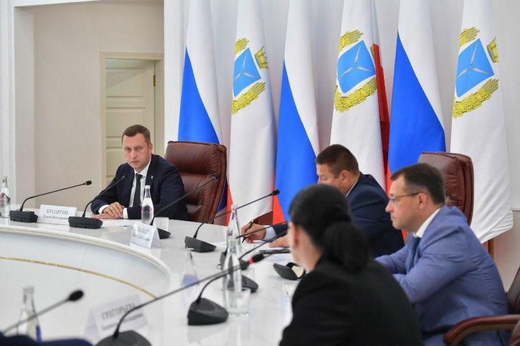 В Саратовской области разработают меры поддержки производителей беспилотников. В Саратовской области разработают меры поддержки производителей беспилотников.