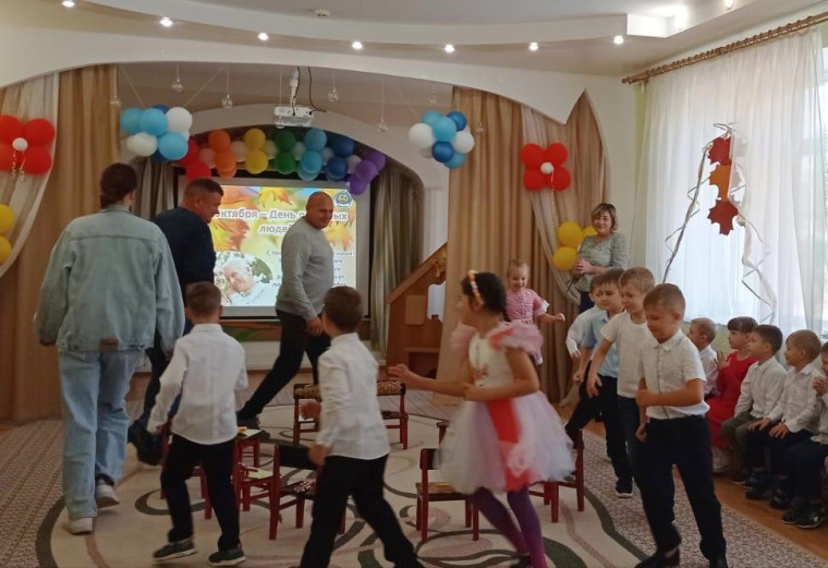 Праздник для бабушек и девочек. Праздник для бабушек и девочек.