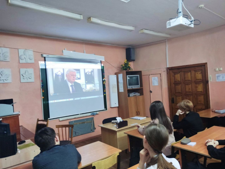 На «Разговорах о важном» обсуждали основы дипломатии. На «Разговорах о важном» обсуждали основы дипломатии.