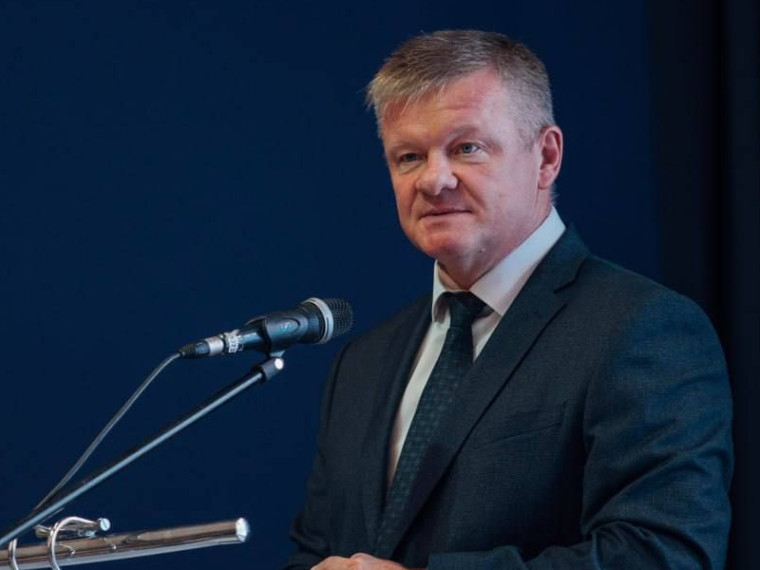 Михаил Исаев: «Меры по поддержке многодетных семей постоянно совершенствуются». Михаил Исаев: «Меры по поддержке многодетных семей постоянно совершенствуются».