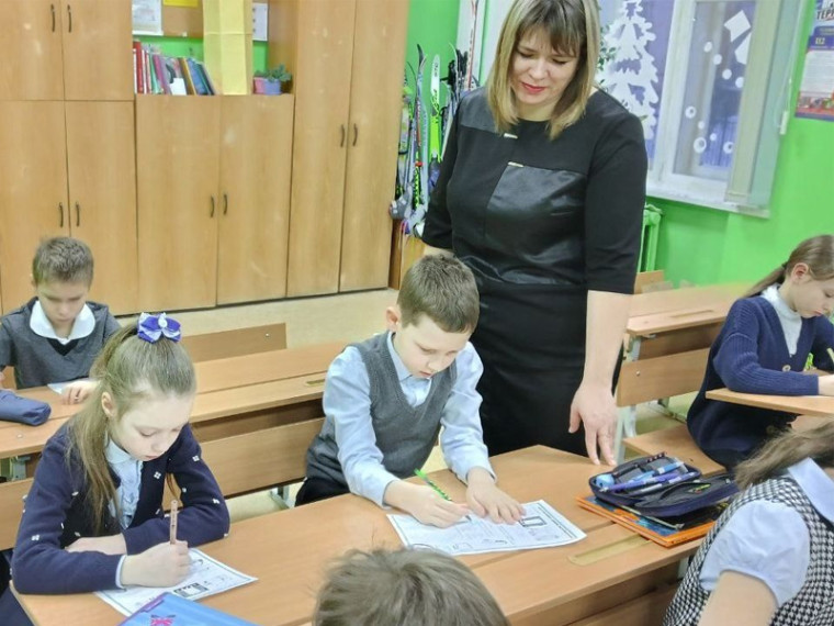 Личность выдающегося химика Дмитрия Менделеева стала темой «Разговоров о важном». Личность выдающегося химика Дмитрия Менделеева стала темой «Разговоров о важном».