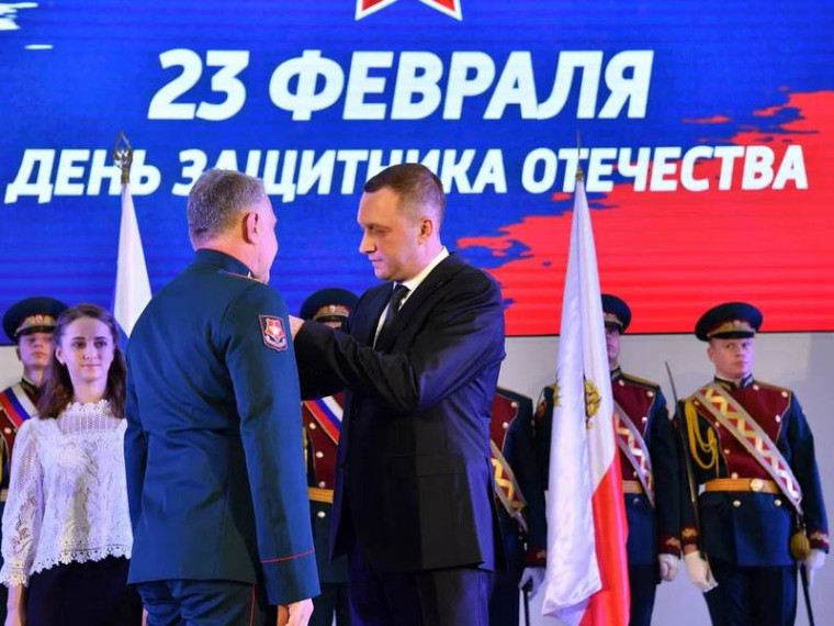 Саратовским военнослужащим вручили почетный знак губернатора «За мужество и отвагу». Саратовским военнослужащим вручили почетный знак губернатора «За мужество и отвагу».
