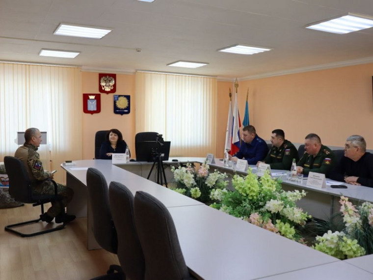 Глава городского округа Оксана Шандыбина провела очередной личный приём участников спецоперации. Глава городского округа Оксана Шандыбина провела очередной личный приём участников спецоперации.