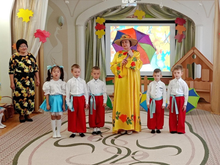 Осень заглянула в детский сад. Осень заглянула в детский сад.