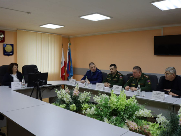 Глава городского округа проведет очередной приём участников СВО, их родных и близких. Глава городского округа проведет очередной приём участников СВО, их родных и близких.