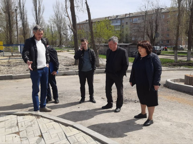 Глава городского округа с представителями Управления капитального строительства Саратовской области посетили новые спортивные объекты. Глава городского округа с представителями Управления капитального строительства Саратовской области посетили новые спортивные объекты.