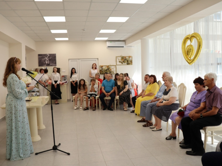 В день семьи, любви и верности в Светлом чествовали супружеские пары с крепкими семейными устоями. В день семьи, любви и верности в Светлом чествовали супружеские пары с крепкими семейными устоями.