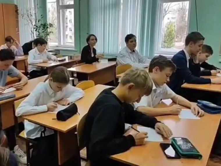 Дримтим продолжает работу в светловских школах. Дримтим продолжает работу в светловских школах.