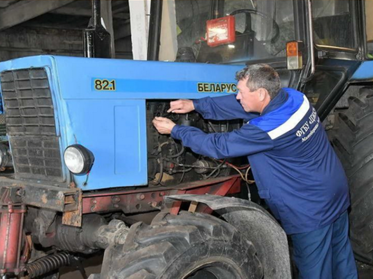 Спецтехника филиала ФГБУ «ЦЖКУ» Минобороны России по РВСН готова к работе в осенне-зимний период. Спецтехника филиала ФГБУ «ЦЖКУ» Минобороны России по РВСН готова к работе в осенне-зимний период.