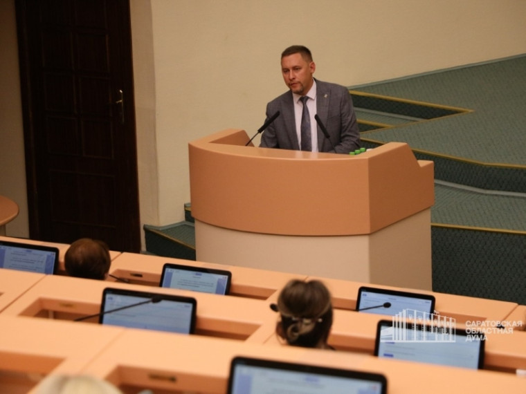 Александр Блатман: «Необходимо до 1 декабря разработать механизм по смещению функций заказчика ремонта с директоров школ на профильные организации». Александр Блатман: «Необходимо до 1 декабря разработать механизм по смещению функций заказчика ремонта с директоров школ на профильные организации».