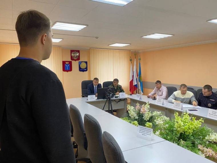 В Светлом стартовал осенний призыв на срочную службу. В Светлом стартовал осенний призыв на срочную службу.