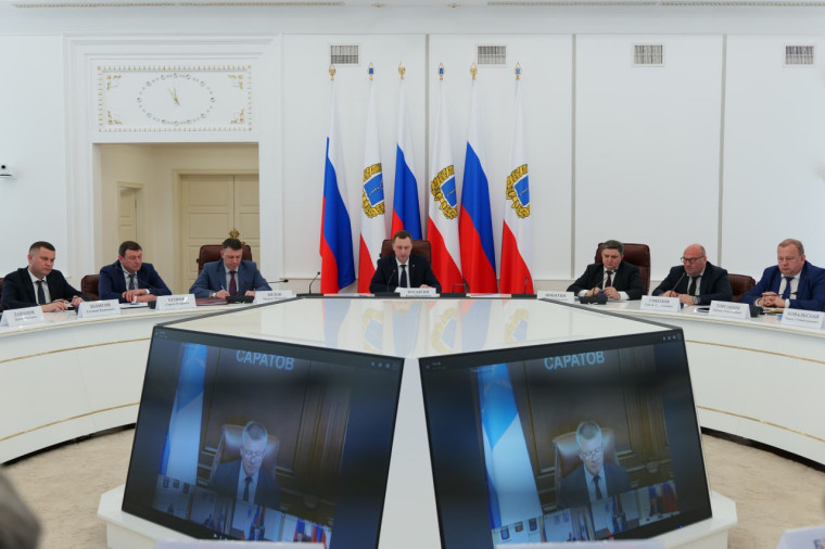 Губернатор Роман Бусаргин провел постоянно действующее совещание с участием зампредов и министров Правительства области, а также глав районов. Губернатор Роман Бусаргин провел постоянно действующее совещание с участием зампредов и министров Правительства области, а также глав районов.