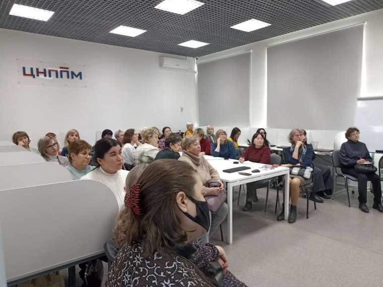Школьные библиотекари прошли аттестацию. Школьные библиотекари прошли аттестацию.