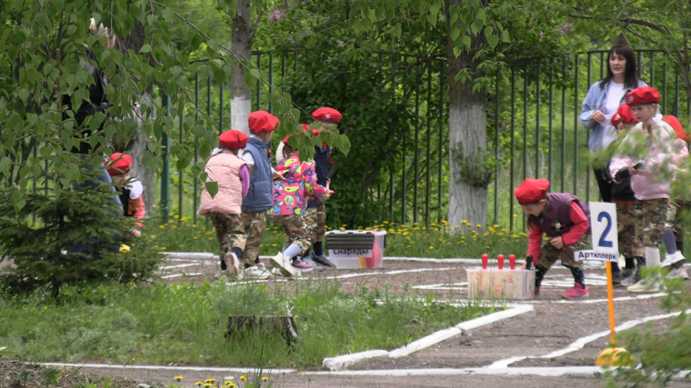В детском саду состоялась патриотическая игра «Зарница». В детском саду состоялась патриотическая игра «Зарница».