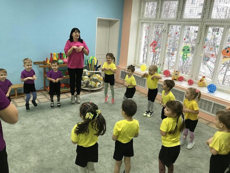 «Делай, как я»: в детском саду прошло спортивное развлечение. «Делай, как я»: в детском саду прошло спортивное развлечение.